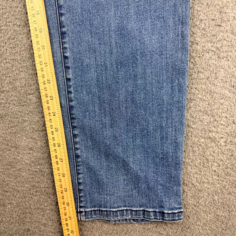 Kenneth Cole Reaction Straight Leg Women's Jeans Medium Wash Blue‎ Denim 38x32